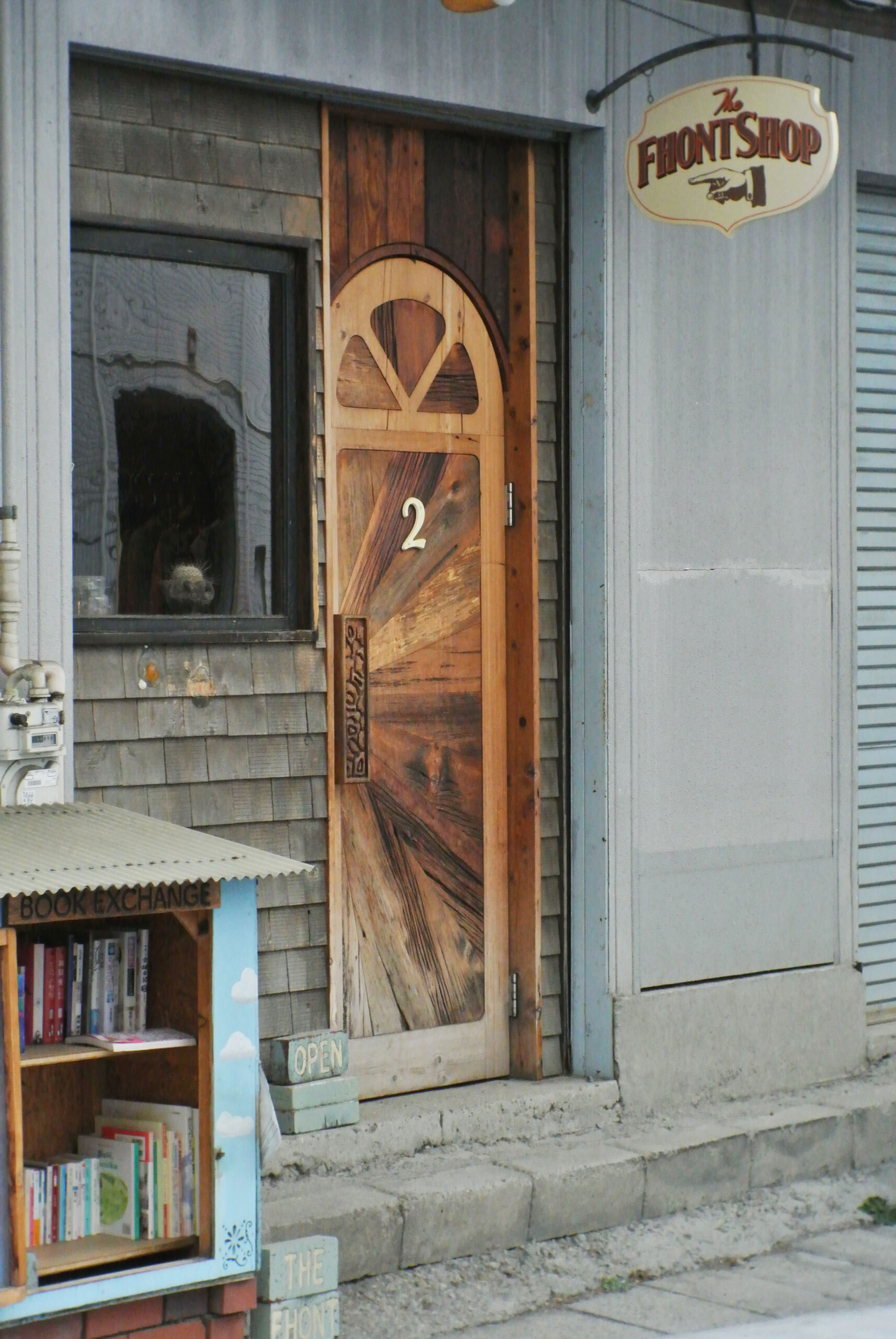 Where is”The Fhont Shop”